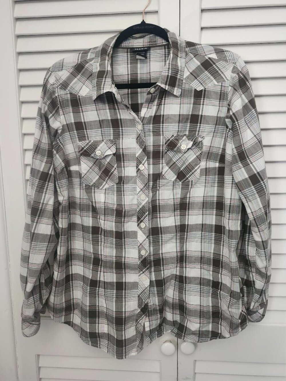 Torrid Sz 1 Plaid Shirt Button Down Lightweight Gray Black White 1X